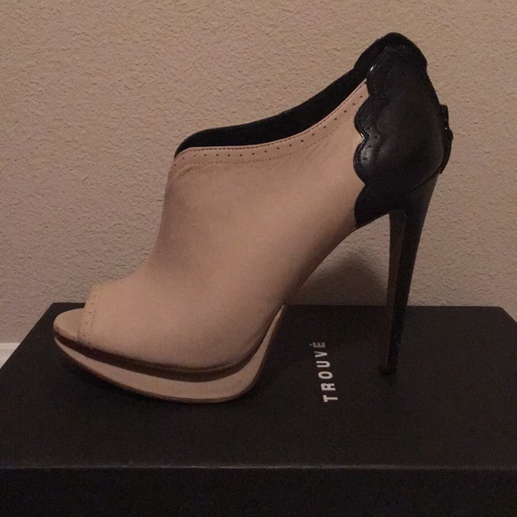 Black and cream Trouve heels - Picture 2 of 4